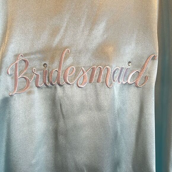 NWOT Bridesmaid robe - Picture 4 of 4